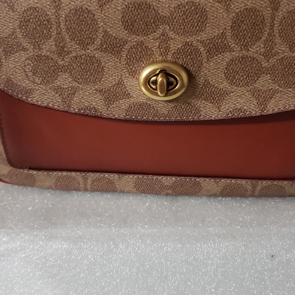 Coach Cassie Camera Bag In Signature Canvas - Picture 2 of 16